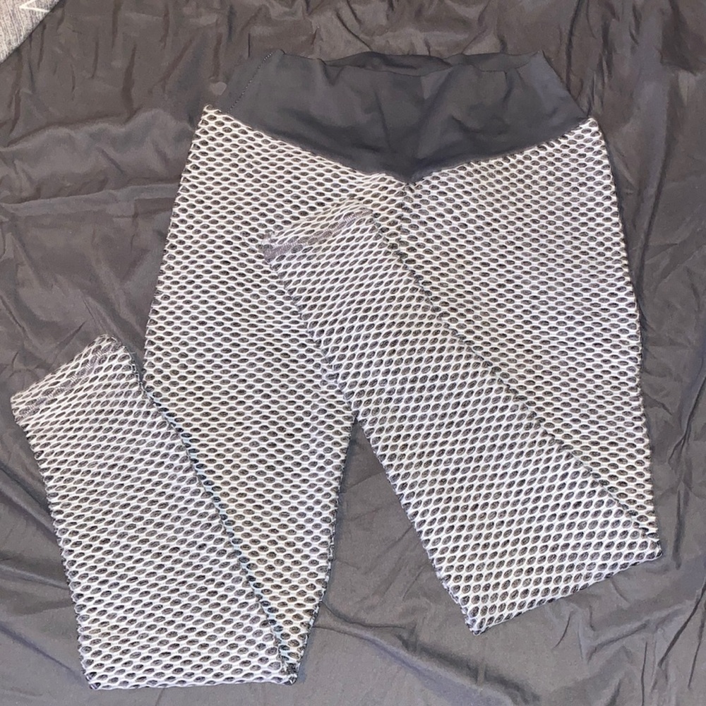 Grey butt lifting high waisted leggings